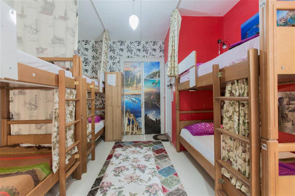 Taksim Hostel Green House Стамбул Екстер'єр фото